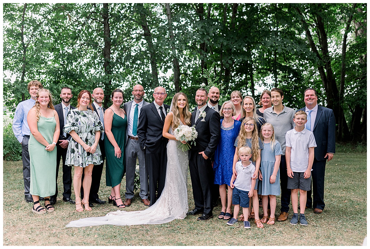 Family picture at Abella wedding